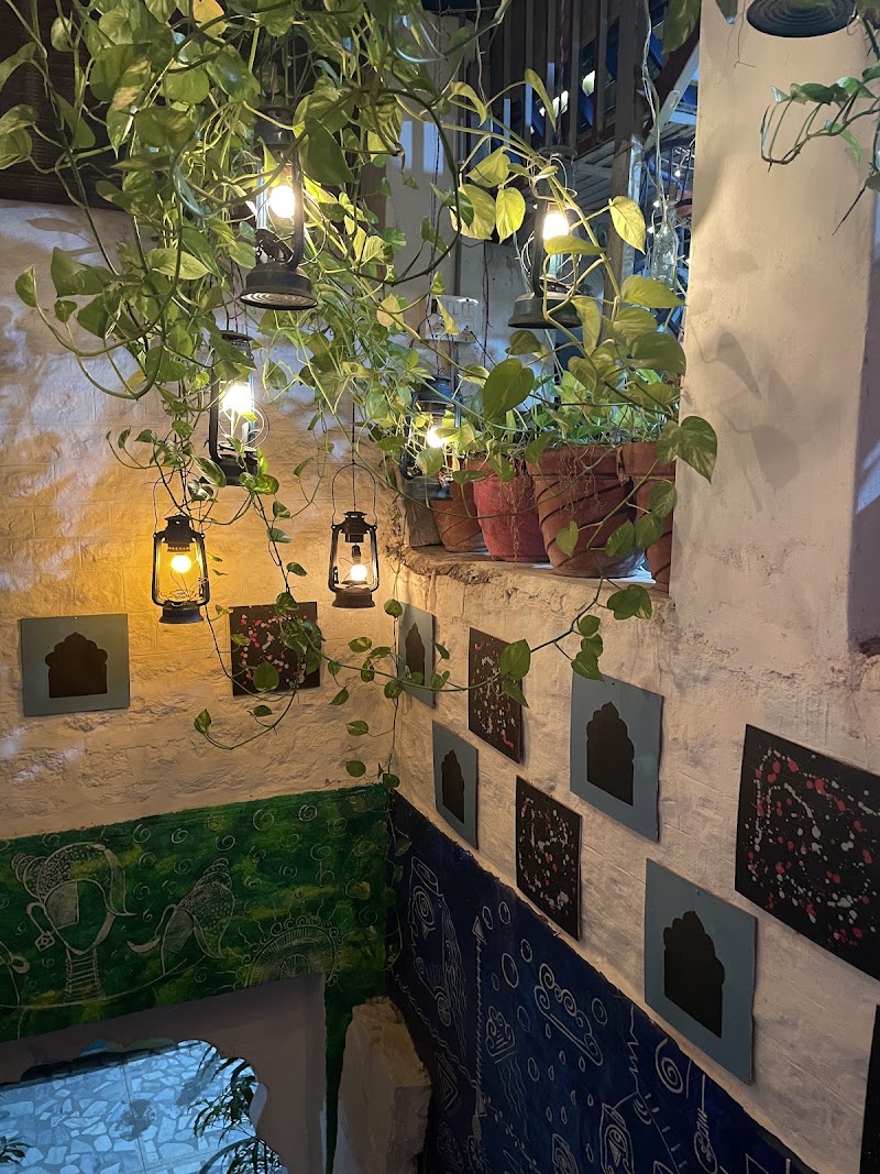 Cafe Laalten Jodhpur - Cafe Laalten Jodhpur CHOUHAN JI KA NOHRA, INSIDE POL, near SADAR HAVELI, Ummed Chowk, Gulab Sagar, Jodhpur, Rajasthan 342001, India