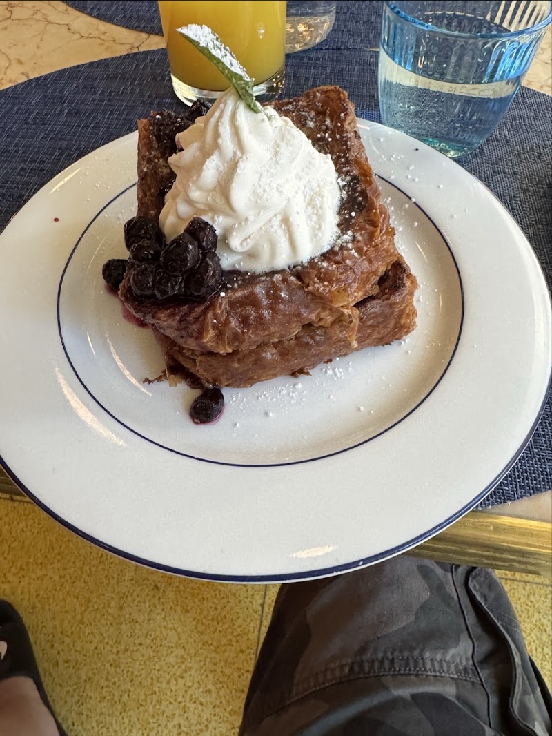 Denae’s Diner - Denae’s Diner The Delphi Downtown LA, 550 Flower St, Los Angeles, CA 90071, USA