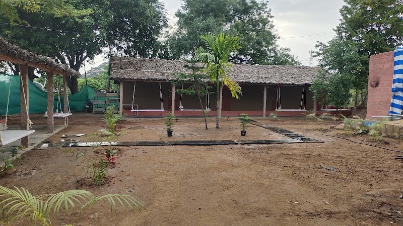Waterfall Guesthouse - Waterfall Guesthouse 273 Sanapur, State Highway 13, Hampi, Sanapur, Karnataka 583234, India
