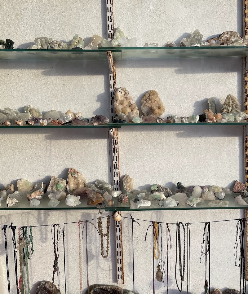 Crystals King - Crystals King, MMVX+3F2, Arambol, Goa 403524, India