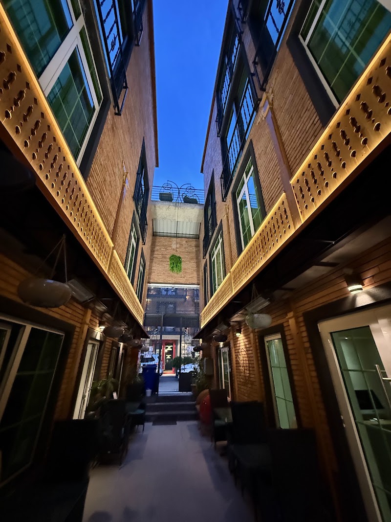 Hotel Grand In Old Town - Hotel Grand In Old Town 28 Viktor Jorbenadze St, T'bilisi 0105, Georgia