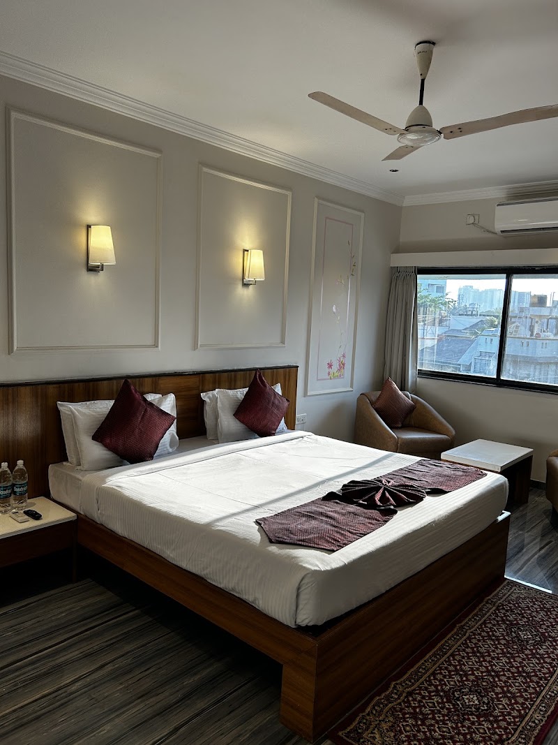 Alba Premier, Kolhapur (A Unit of Pravasa Hotels) - Alba Premier, Kolhapur (A Unit of Pravasa Hotels) near Market Yard, opp. Mukt Sainik Garden, Mukt Sainik Colony, Kolhapur, Maharashtra 416005, India