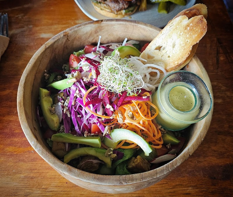 KAFE - KAFE, Jl. Hanoman No.44B, Ubud, Kecamatan Ubud, Kabupaten Gianyar, Bali 80571, Indonesia