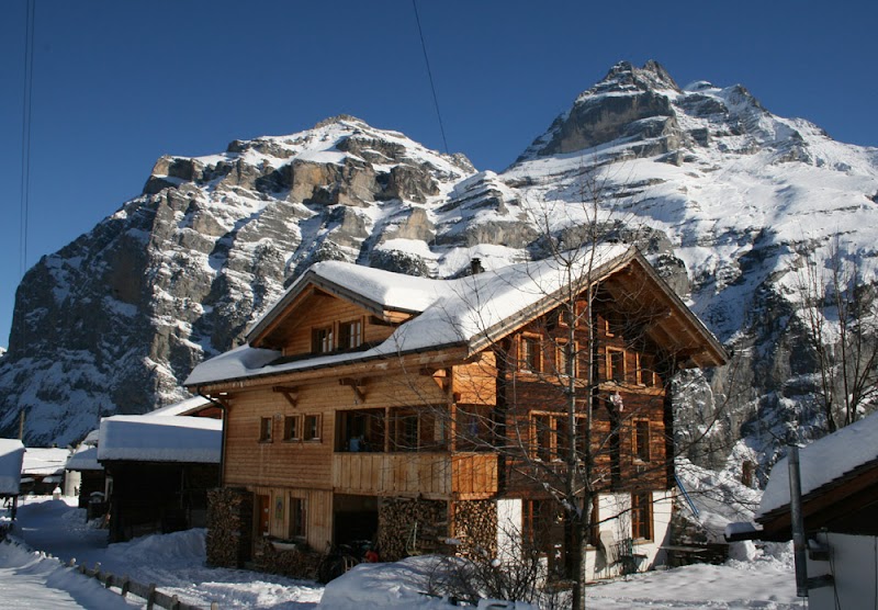 Olle & Maria's Bed and Breakfast - Olle & Maria's Bed and Breakfast Reindli 783, 3826 Gimmelwald, Switzerland