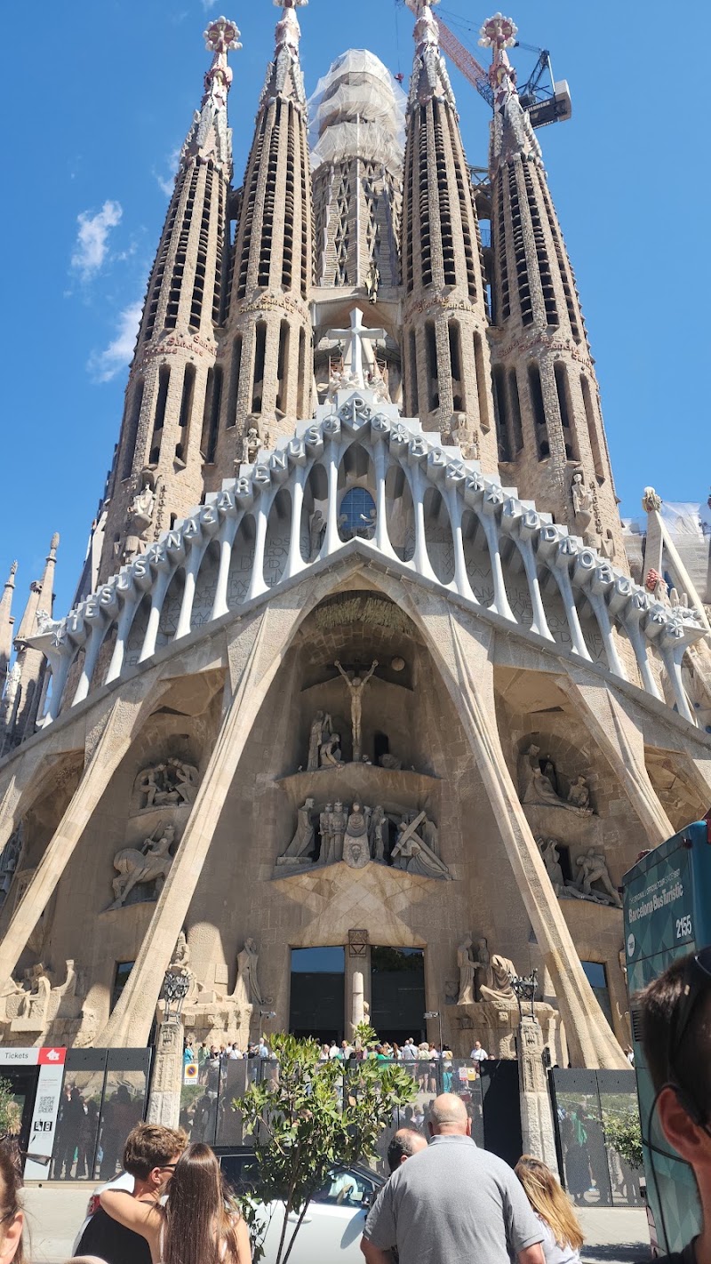DonkeyTours Barcelona - DonkeyTours Barcelona, Plaça Nova, 2, bajos izquierda, Ciutat Vella, 08002 Barcelona, Spain