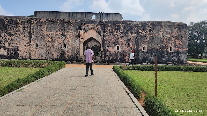 Queen's Bathhouse - Queen's Bathhouse, 8F7C+9X9, Kamalapura, Karnataka 583221, India