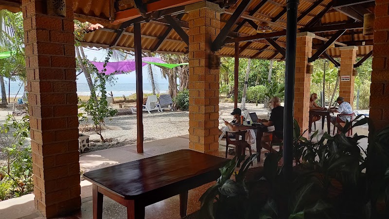 Hotel Las Brisas del Pacifico - Hotel Las Brisas del Pacifico sobre la ruta 160, 500 m este oficina ICE, Sámara, Provincia de Guanacaste, Playa Samara, 50205, Costa Rica