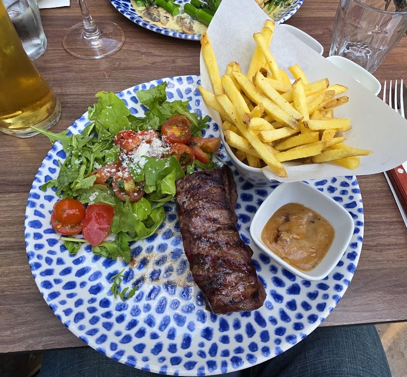 Strada Southbank - Strada Southbank A, 337-338 Belvedere Rd, London SE1 8XX, UK