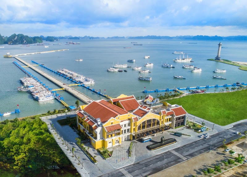 Cảng tàu khách Quốc tế Hạ Long - Cảng tàu khách Quốc tế Hạ Long 9, đường Hạ Long, Bãi Cháy, Quảng Ninh, Vietnam