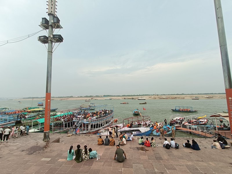 Lalita Ghat, (Varanasi) - Lalita Ghat, (Varanasi), Banaras Ghat Rd, Ghats of Varanasi, Bangali Tola, Varanasi, Uttar Pradesh 221001, India