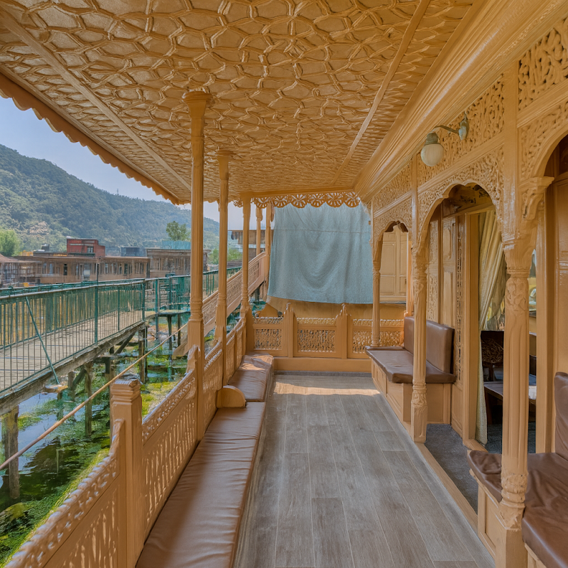 Best View Group Of Houseboats - Best View Group Of Houseboats GHAT, NO. 9, Boulevard Rd, opposite HOTEL SHAH ABBAS DAL LAKE, Karapura, Rainawari, Srinagar, 190001