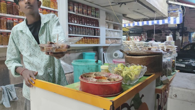 Lubhaya Ram Aampapar wala - Lubhaya Ram Aampapar wala, Shop no. 27, Branch 2:, Arya Samaj Building, Branch : 1, A1, Lawrence Road opposite Arya Samaaj Mandir near BBK DAV College, Krishna Nagar, Joshi Colony, Amritsar, Punjab 143001, India