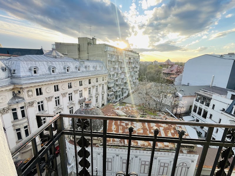 Cișmigiu - Cișmigiu Bulevardul Regina Elisabeta 38, 050017 București, Romania
