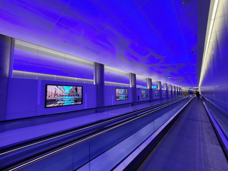 Los Angeles International Airport - Los Angeles International Airport 1 World Wy, Los Angeles, CA 90045, USA