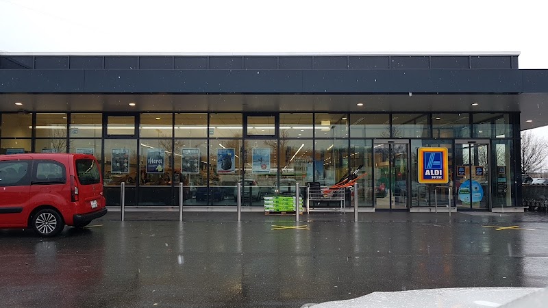 Aldi - Aldi, Bd de l'Arc-en-Ciel 45, 1030 Bussigny, Switzerland