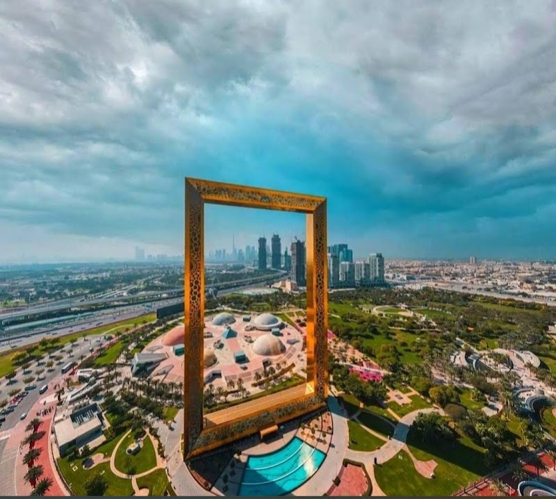 Dubai Frame - Dubai Frame Zabeel Park Jogging Track - Al Kifaf - Dubai - United Arab Emirates