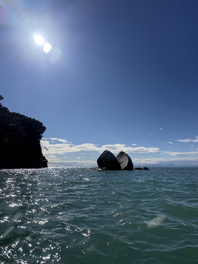 Waka Abel Tasman - Waka Abel Tasman, Kaiteriteri -Sandy Bay Road, Kaiteriteri, Nelson 7197, New Zealand