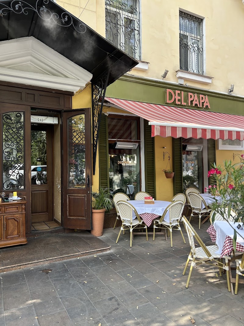 Del Papa - Del Papa, 1 этаж, Kabanbay Batyr St 83, Almaty 050000, Kazakhstan
