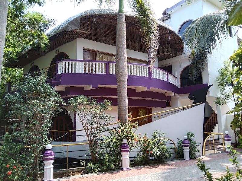 Tun L hotel house boat Resorts-Restaurant-Hotel-Mamallapuram - Tun L hotel house boat Resorts-Restaurant-Hotel-Mamallapuram No.1- E.C.R, Elanthoppu, near Tiger Cave, Mahabalipuram, Pattipulam, Tamil Nadu 603104, India