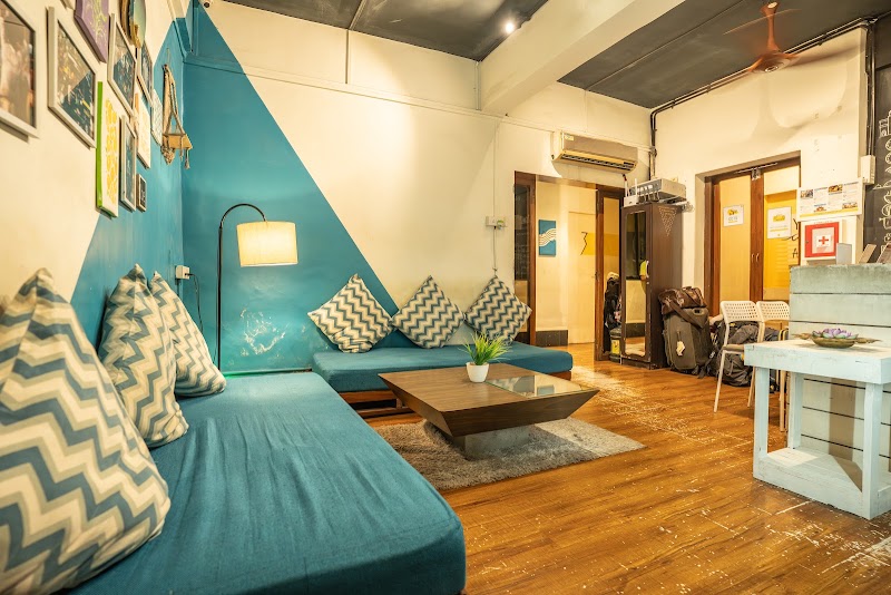 Locomo Hostel OG | Stay • Work • Eat - Locomo Hostel OG | Stay • Work • Eat 2nd Flr, Krishna Villa, abv Bank Of Maharashtra, Monghibai Rd, Navpada, Vile Parle East, Vile Parle, Mumbai, Maharashtra 400057, India