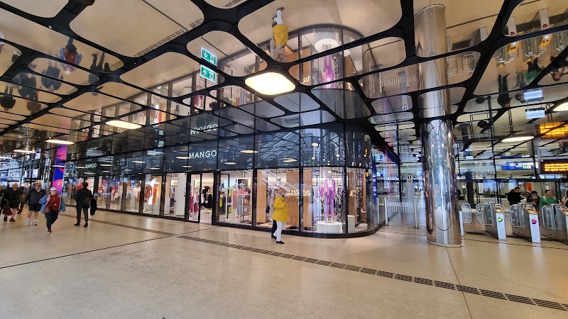 Centraal Station - Centraal Station, 1012 AA Amsterdam, Netherlands