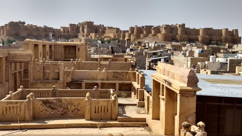 Nathmal Ki Haveli - Nathmal Ki Haveli, WW87+938, Sadar Bazar, Jaisalmer, Rajasthan 345001, India