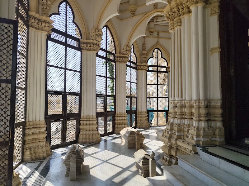 Mahabat Maqbara Palace - Mahabat Maqbara Palace, Junagadh - Mendarda Hwy, Mullawada, Junagadh, Gujarat 362001, India