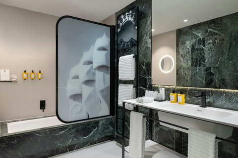 Renaissance Barcelona Hotel - Renaissance Barcelona Hotel Carrer de Pau Claris, 122, Eixample, 08009 Barcelona, Spain