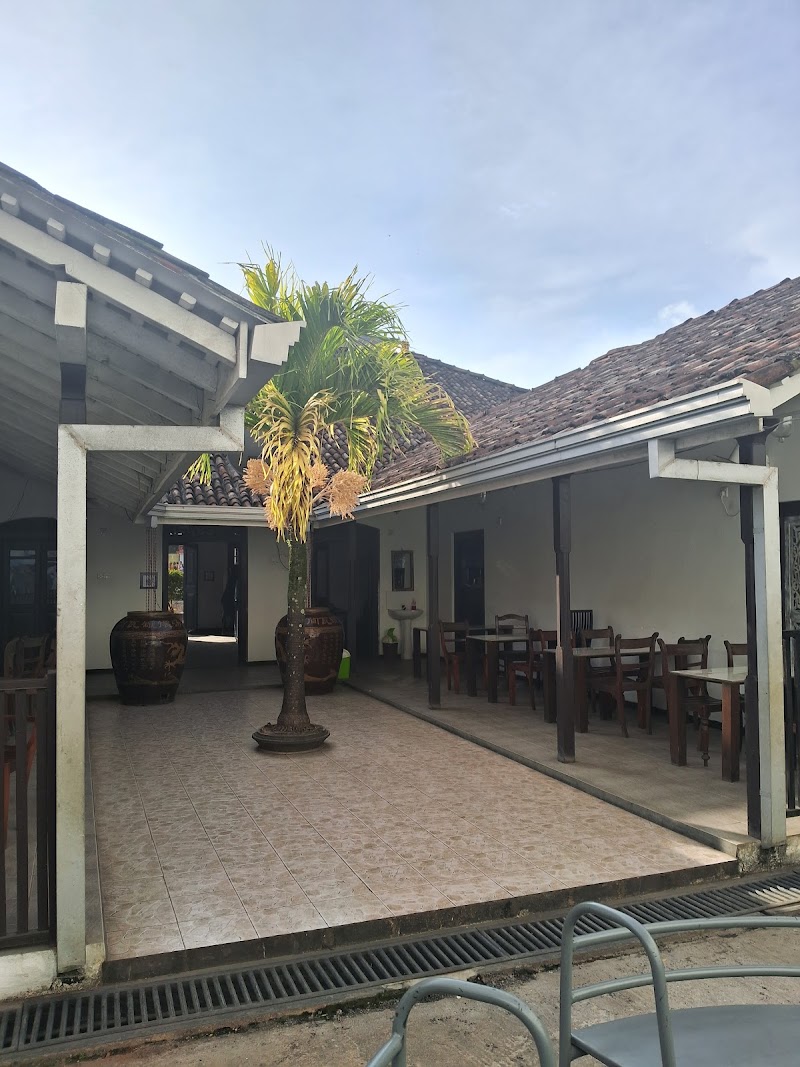 Indian Hut - Indian Hut, 299 Galle - Baddegama Rd, Galle 80000, Sri Lanka