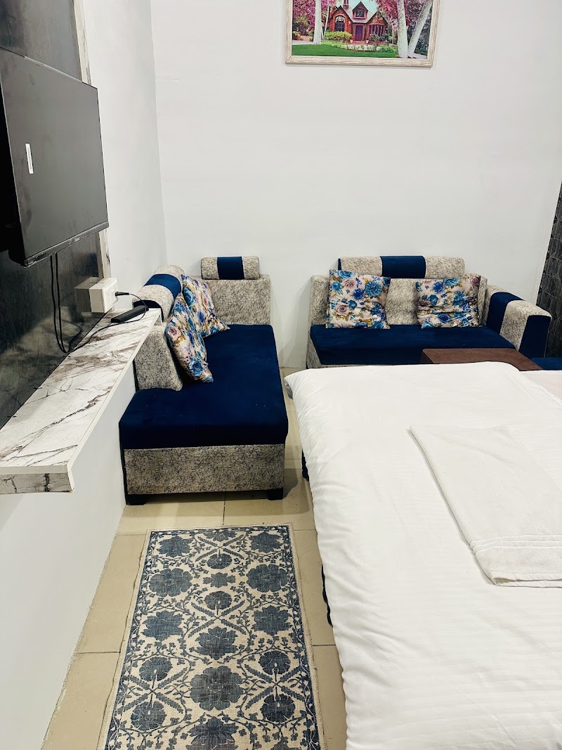 Whitehills residency - Whitehills residency, Esi-3, Namaste Chowk, near Chimnibai Dharamshala, Block A, New Industrial Twp 3, New Industrial Township, Faridabad, Haryana 121001, India