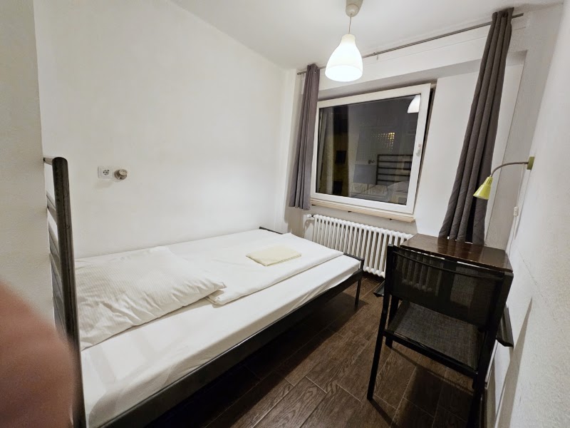 Station Backpacker's Hostel - Station Backpacker's Hostel Marzellenstraße 44-56, 50668 Köln, Germany