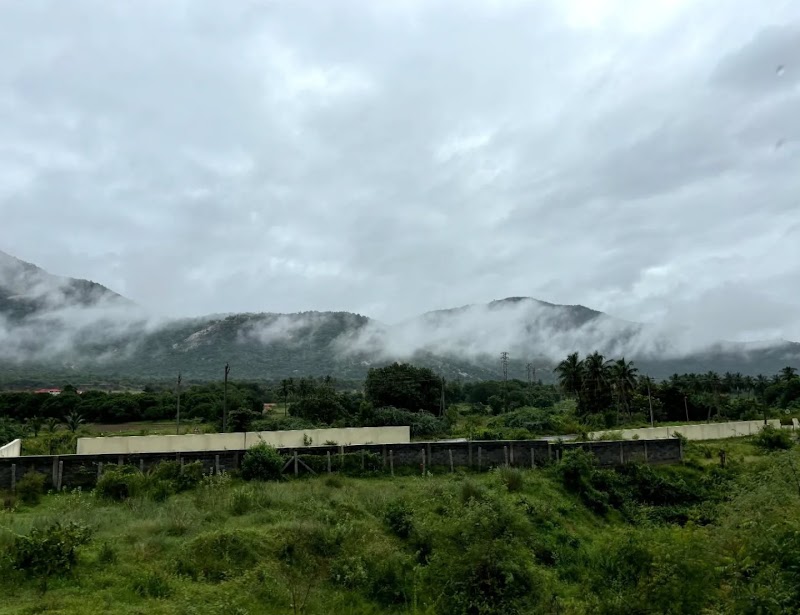 Tirupati Railway Station - Tirupati Railway Station, JCH9+9W9, Tata Nagar, Tirupati, Andhra Pradesh 517501, India