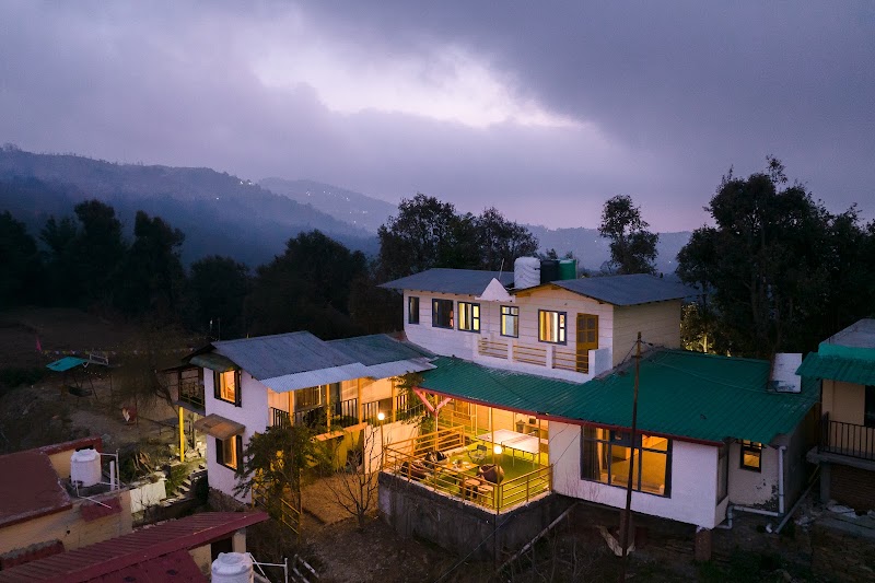 Lushtree Backpackers - Lushtree Backpackers, Ghosla Resort, Sunder Khal, Mukteshwar, Uttarakhand 263136, India