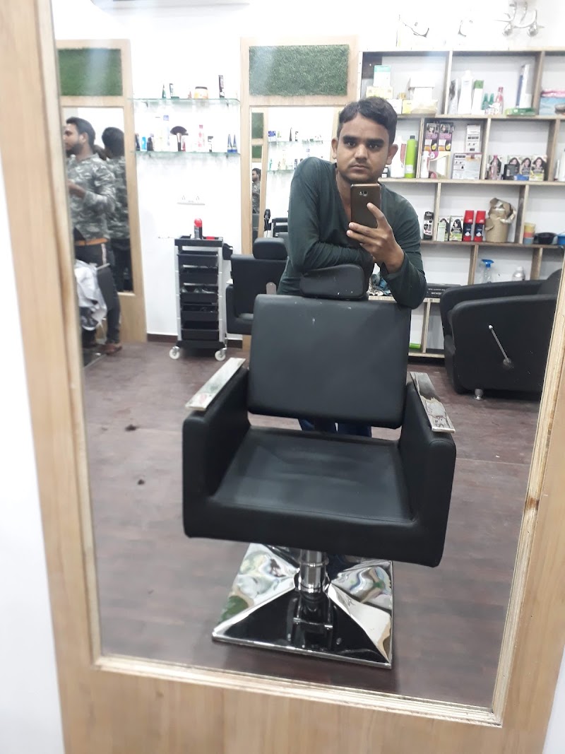 Good Luck Salon - Good Luck Salon, Om City Area, Station Road, Champa, Chhattisgarh 495671, India