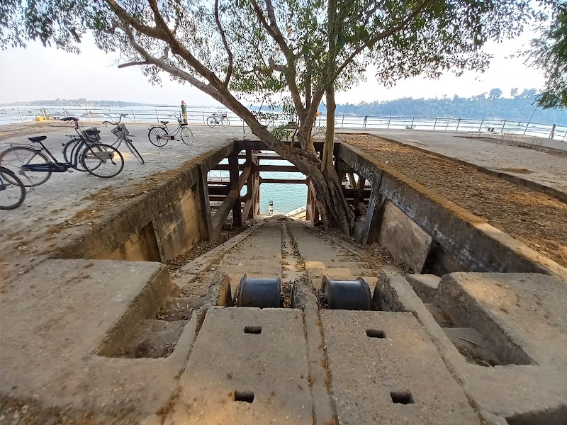 Old French Port - Old French Port, WWQX+22R, Hang Khon, Laos