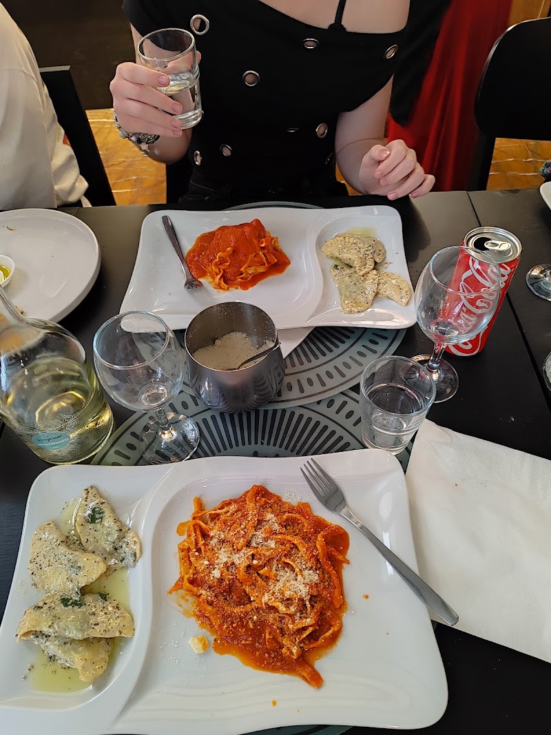 Tiramisu and Pasta Class - Tiramisu and Pasta Class, Via Sforza Pallavicini, 12/16, 00193 Roma RM, Italy