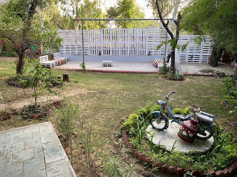 Aayam Art Residency & Studio - Aayam Art Residency & Studio SB-1E, Kalaneri Art Gallery, Jawahar Lal Nehru Marg, opp. OTS, Mahesh Nagar Phatak, Bajaj Nagar, Jaipur, Rajasthan 302017, India