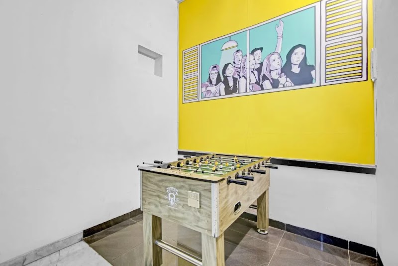 Stanza Living Derby House - Best Boys PG in North Campus, Delhi - Stanza Living Derby House - Best Boys PG in North Campus, Delhi E -23, 23 UA, Bungalow Rd, above 24X7 Store, Block UA, Jawahar Nagar, Kamla Nagar, Delhi, 110007, India