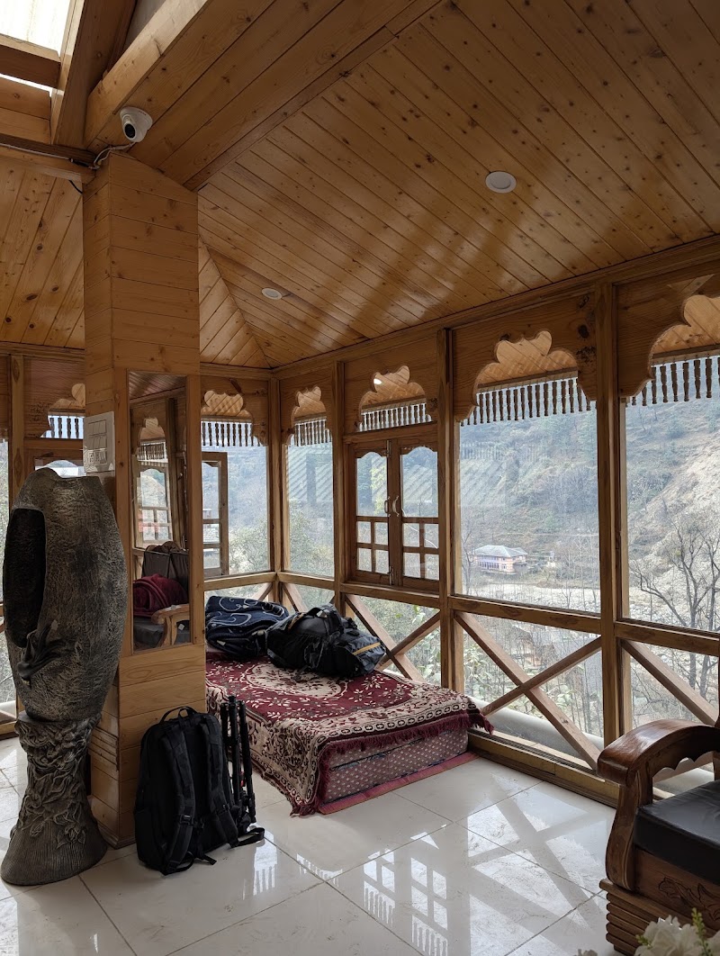 Tirthan Village Resort - Tirthan Village Resort, Village Gushaini Bathad Road, Tirthan Valley Rd, Chippni, Himachal Pradesh 175123, India