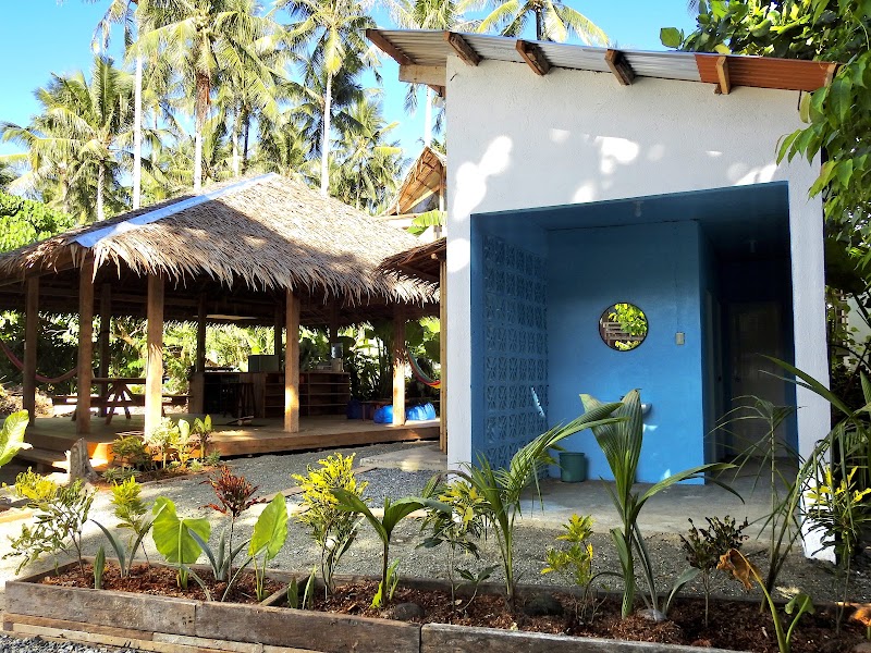 Three Little Birds - Surf Hostel