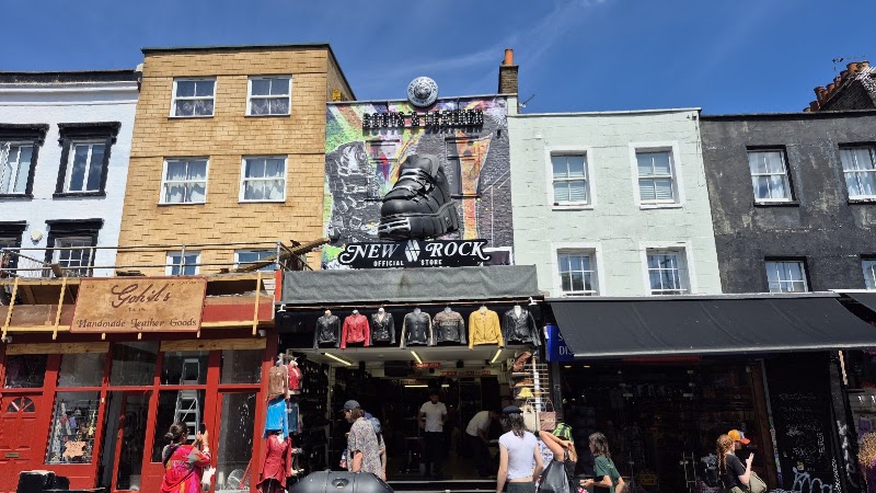 The Music Walk of Fame - The Music Walk of Fame, 178 Camden High St, London NW1 8QP, UK