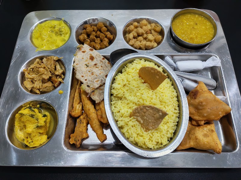 Nagalingam's Bhavan - Pure Vegetarian Indian Restaurant (No onion, garlic and leeks) - Nagalingam's Bhavan - Pure Vegetarian Indian Restaurant (No onion, garlic and leeks), 77 Colombo St, Kandy 20000, Sri Lanka