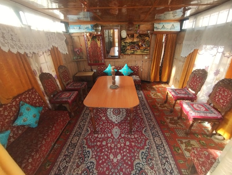 Martanda group of house boat - Martanda group of house boat, Hb martanda khona khna road, Karapura, Rainawari, Srinagar, 190001