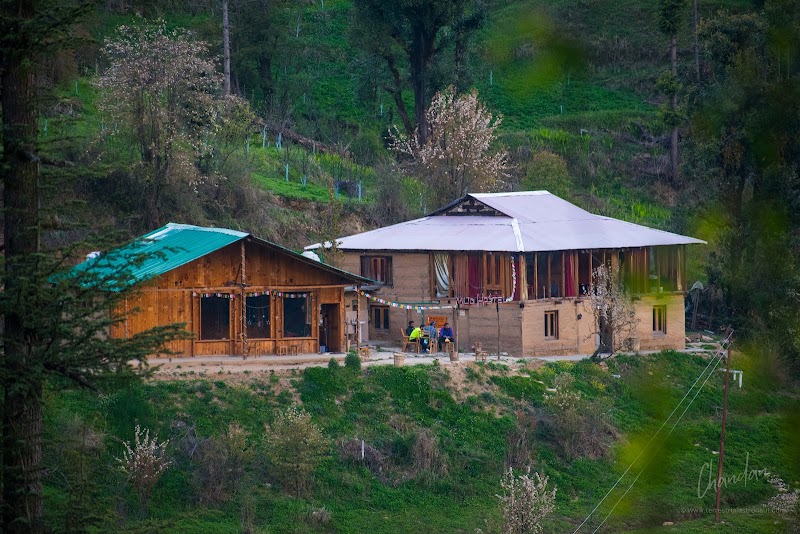 Mud Hostel & Cafe Shangarh - Mud Hostel & Cafe Shangarh Khasra no 168, P.O. Medana, Shangarh, Sainj, Shangarh, Himachal Pradesh 175134, India