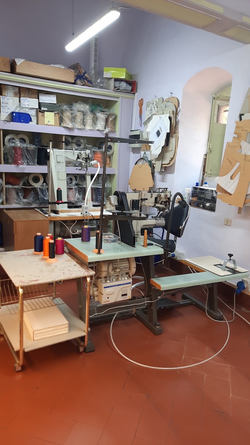 Scuola del Cuoio S.r.l. - Scuola del Cuoio S.r.l., Via di S. Giuseppe, 5/R, 50122 Firenze FI, Italy