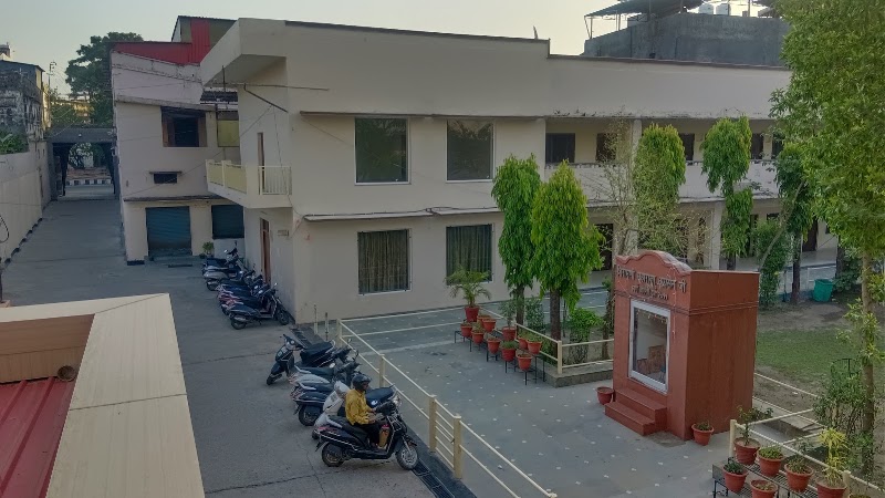 Aggarwal Dharamshala - Aggarwal Dharamshala 65, Gandhi Rd, near Prince Chowk, Govind Nagar, Khurbura Mohalla, Dehradun, Uttarakhand 248001, India