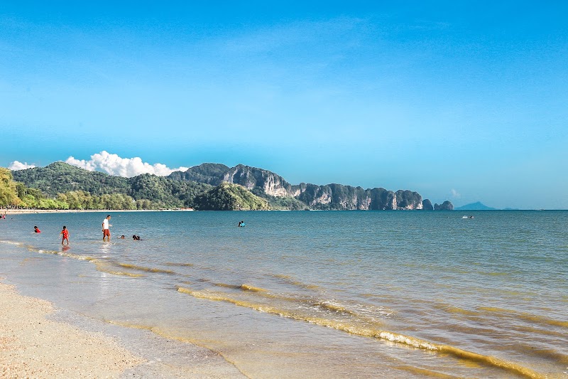 Hat Noppharat Thara-Mu Ko Phi Phi National Park - Hat Noppharat Thara-Mu Ko Phi Phi National Park 79, Tambon Ao Nang, Amphoe Mueang Krabi, Chang Wat Krabi 81180, Thailand