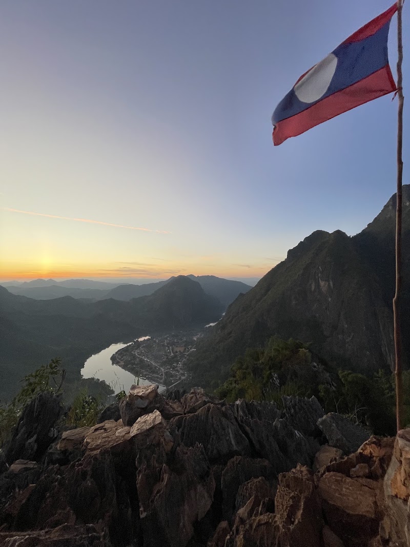 Phadeng Peak Viewpoint ຈຸດຊົມວິວພູຜາແດງ - Phadeng Peak Viewpoint ຈຸດຊົມວິວພູຜາແດງ, Nong Khiaw, Laos