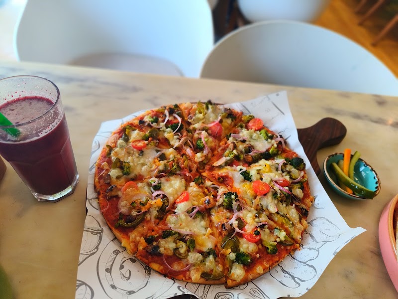Earth Cafe @ Waterfield - Earth Cafe @ Waterfield Durga Chambers, Waterfield Road, above Pernia's Pop Up MEN, Bandra West, Mumbai, Maharashtra 400050, India
