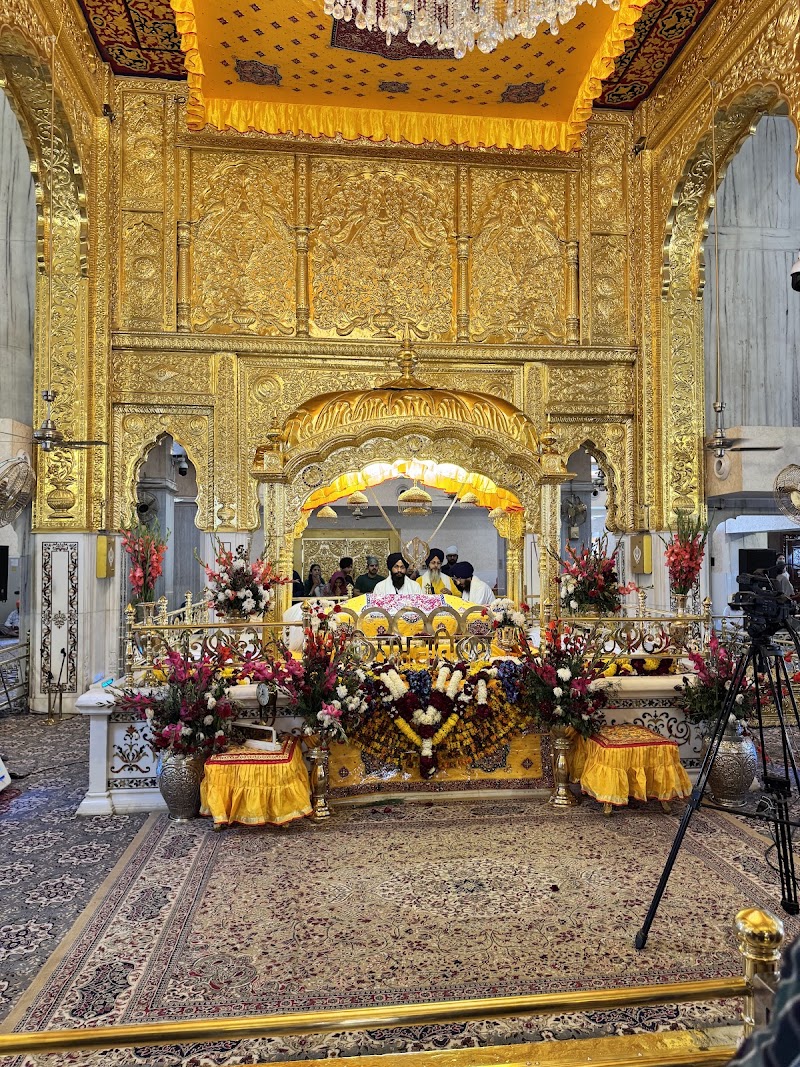 Bangla Sahib Gurudwara - Bangla Sahib Gurudwara 648, Bangla Sahib Ln, Hanuman Road Area, Connaught Place, New Delhi, Delhi 110001, India